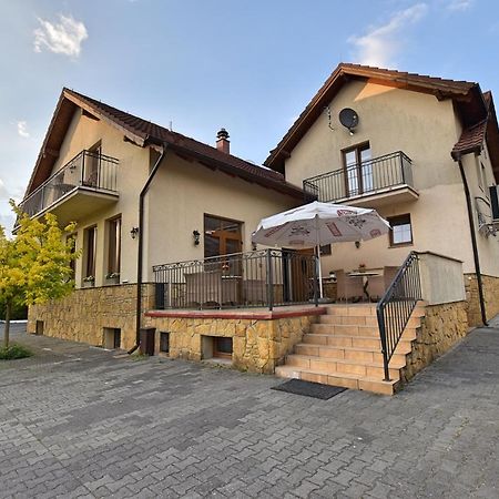 Hotel Radzewice Buitenkant foto