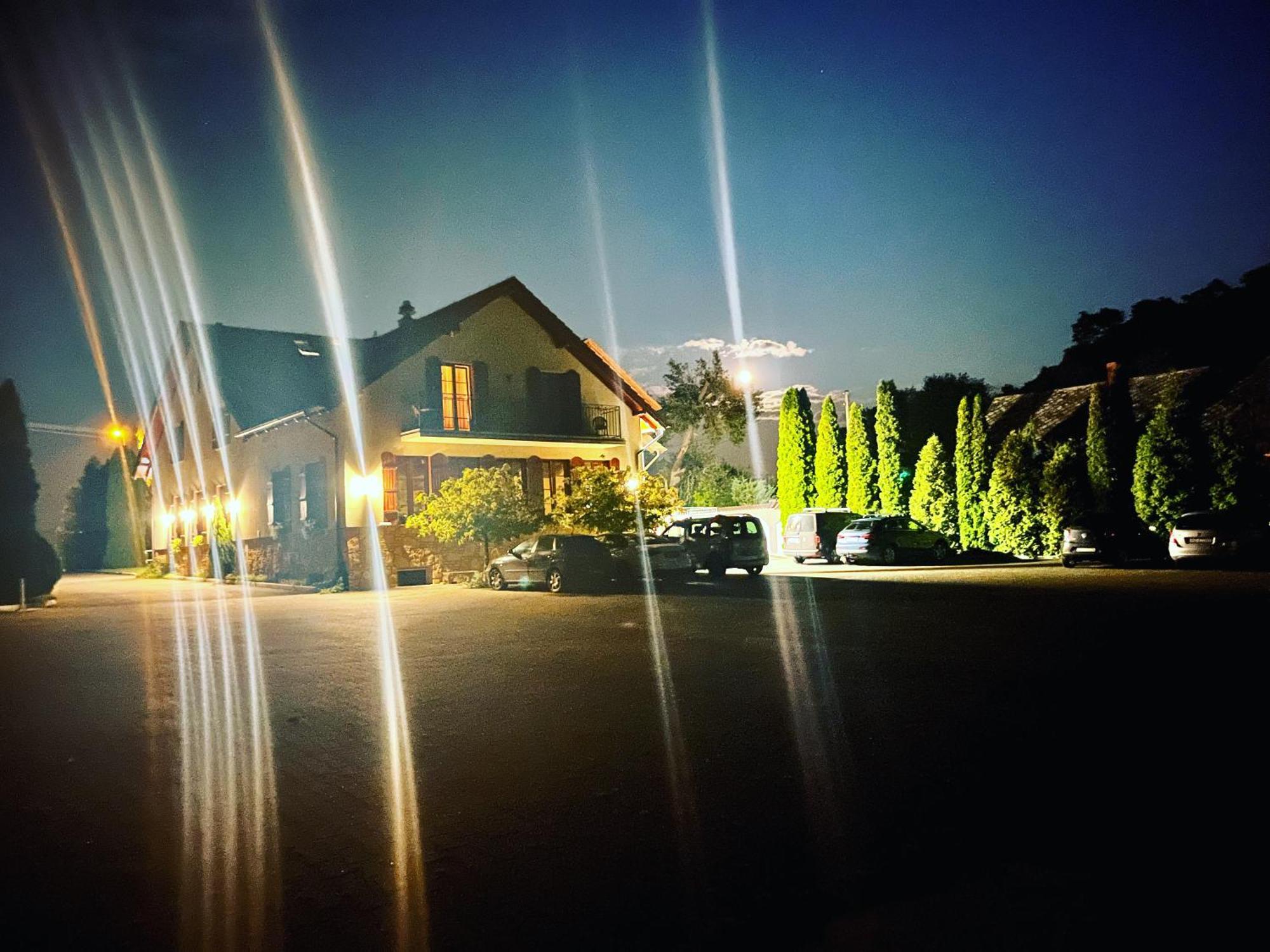 Hotel Radzewice Buitenkant foto