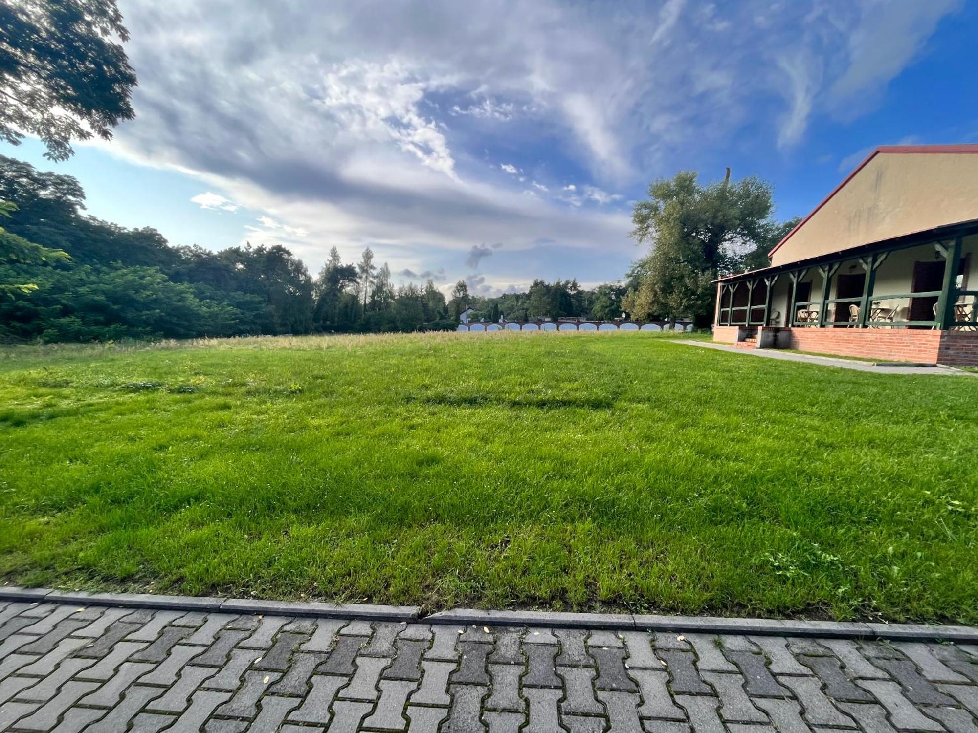Hotel Radzewice Buitenkant foto