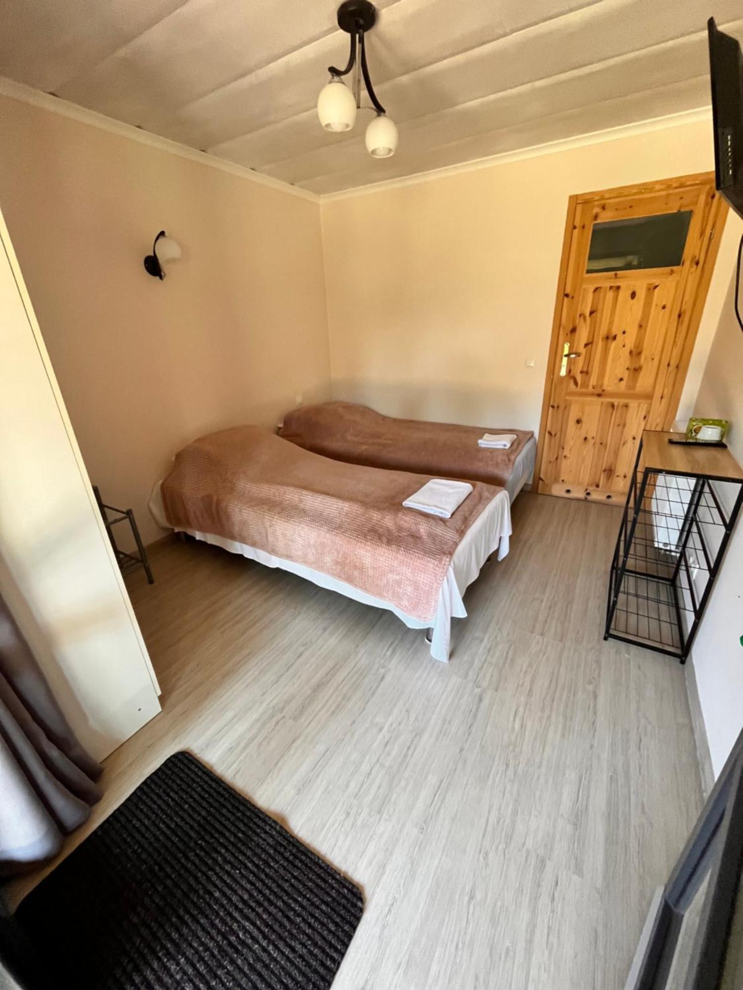 Hotel Radzewice Buitenkant foto
